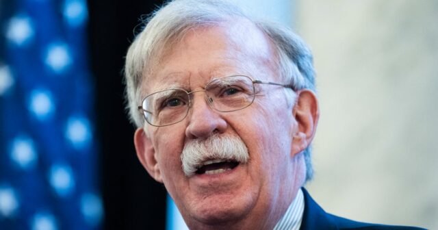 John Bolton reacciona al escándalo de chat del grupo de planes de guerra
