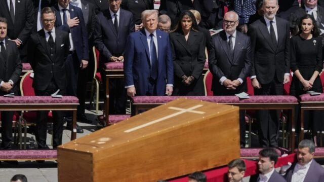 Actualizaciones en vivo: Trump, los líderes mundiales conmemoran la vida del Papa Francisco
