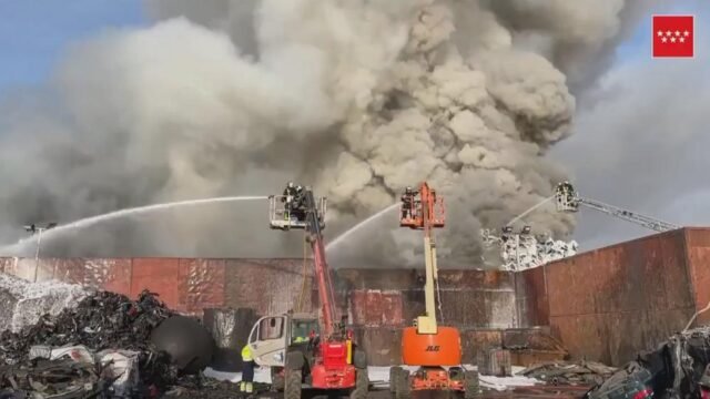 Enorme incendio envuelto planta electro de rasguño doméstico ⋆ Madrid Metropolitan
