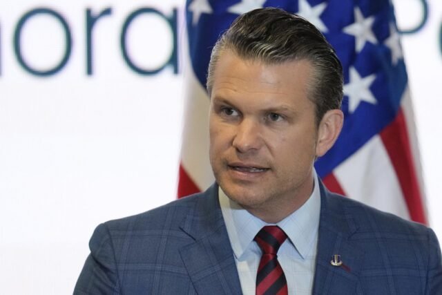 Pete Hegseth tuvo una segunda señal de chat donde compartió los detalles de Yemen Strike con familiares: Informe
