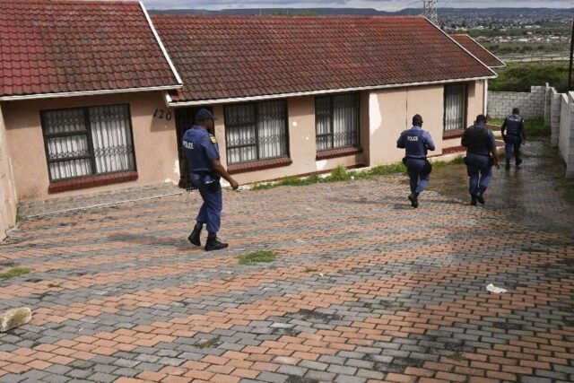 Un pastor estadounidense secuestrado en Sudáfrica ha sido rescatado después de un tiroteo policial
