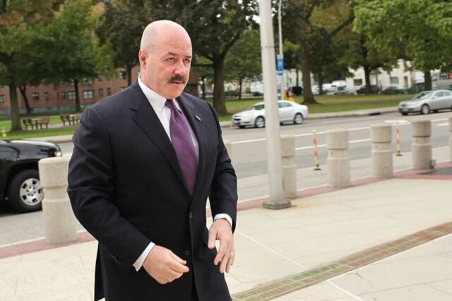 Bernard Kerik muere a los 69 años
