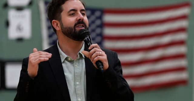 El medio hermano de JD Vance avanza en carrera por el alcalde de Cincinnati
