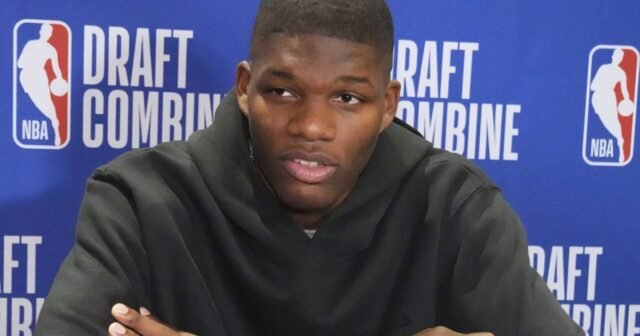Ganadores y perdedores de baloncesto universitario a medida que pasa el plazo del draft de la NBA
