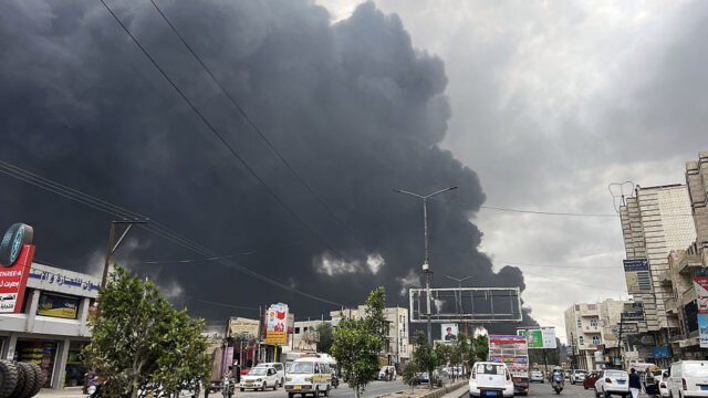 IDF Airstrikes 'totalmente discapacitados' el aeropuerto principal de Yemen - Israel - RT World News
