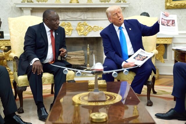 La reunión de la Casa Blanca inquieta a Ramaphosa cuando Trump enfatiza informes en disputa 'genocidio'
