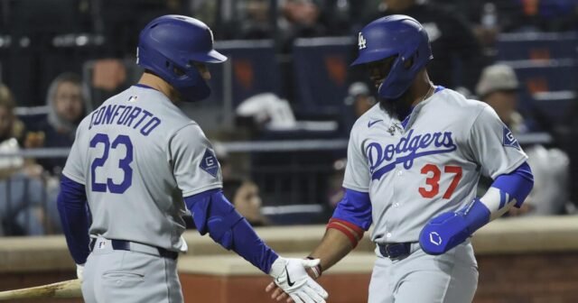 Los Dodgers superan los problemas de bullpen y la lluvia para vencer a los Mets en 13 entradas
