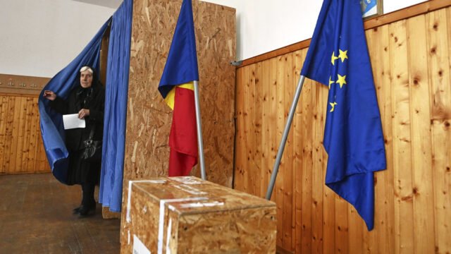 Los candidatos pro-UE lidera en la carrera presidencial rumana-encuestas de salida-RT World News
