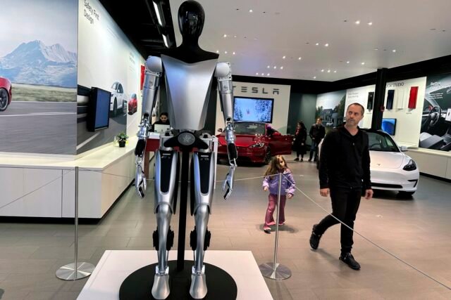 Musk Planes para miles de millones de robots humanoides, R2-D2 personales y C-3POS
