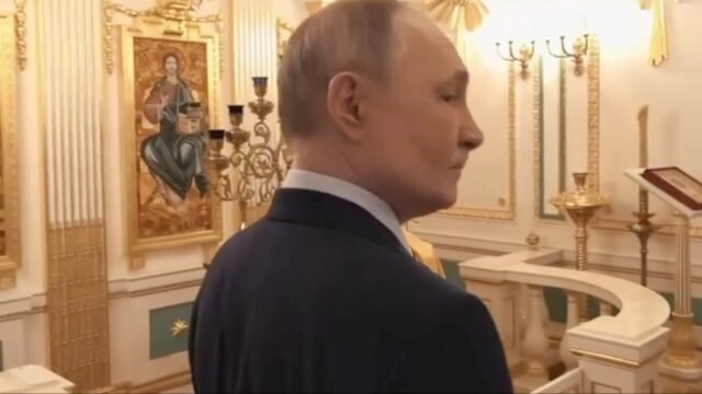 Putin muestra la capilla de la casa y la bebida favorita en la extraña gira de Kremlin ... y admite que 'lucha contra la urgencia de golpear a la gente'
