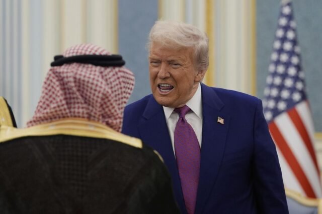 Trump emite una advertencia severa a Irán: 'tiempo para elegir' en el acuerdo nuclear
