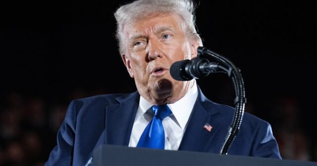 Trump no descartará el uso de la fuerza para tomar Groenlandia
