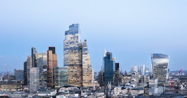Un número récord de estadounidenses ha solicitado la ciudadanía británica
