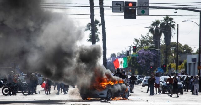 6 de enero víctimas de motín, los demócratas ven la hipocresía en la respuesta de Trump a las protestas de Los Ángeles
