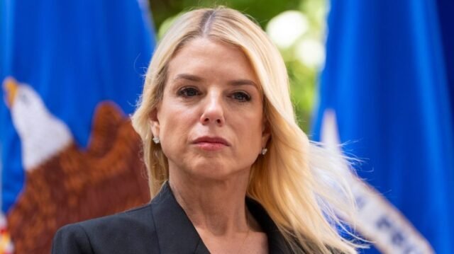 El hermano de Pam Bondi aplastado en la elección de la Asociación de Abogados de DC
