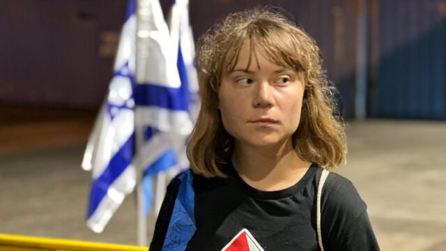 Greta Thunberg llega a tierra seca y será deportado "después de que Israel se apoderó de" Freedom Flotilla "Barco de acrobacias y tripulación retorcida

