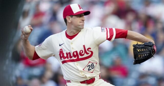 Kyle Hendricks gana la victoria No. 100 en la victoria de los Angels sobre los Marineros
