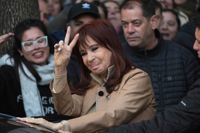 La Corte Suprema de Argentina defiende la sentencia de prisión por la ex presidente Cristina Fernández
