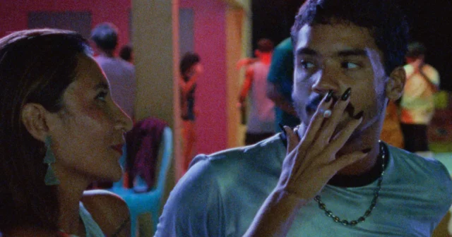 Motel Destino Review: una estadía sórdida en un neón ...
