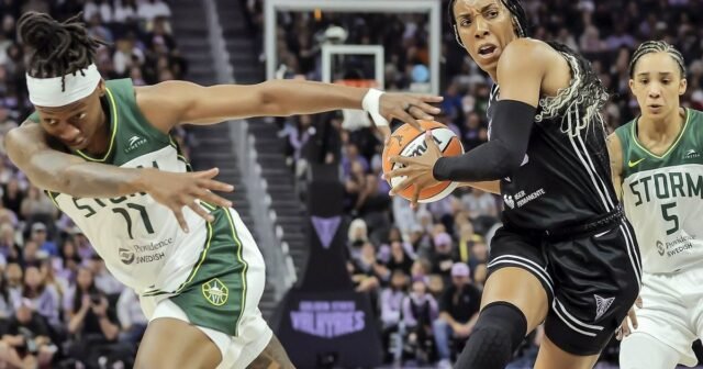 Seattle Storm golpeada por Valkyries, cae a 0-2 contra el equipo de expansión
