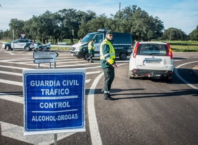 Blitz de una semana contra los automovilistas borrachos y drogados en Costa Blanca de España
