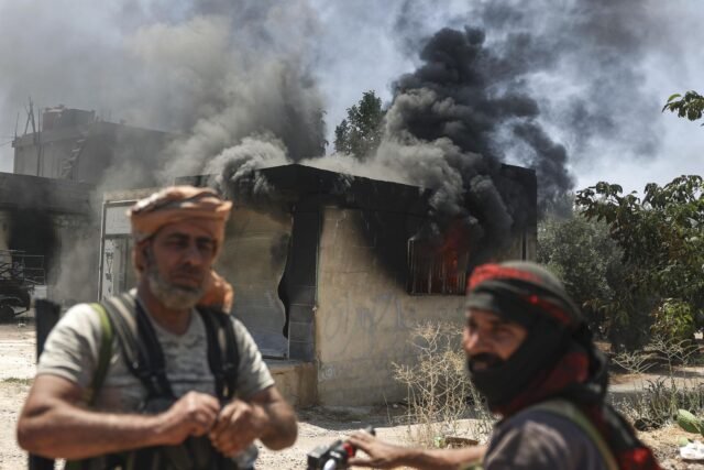 El enviado estadounidense dice que Siria, Israel, acuerdan el fuego de alto el fuego como la minoría druse y los clanes beduinos en Siria
