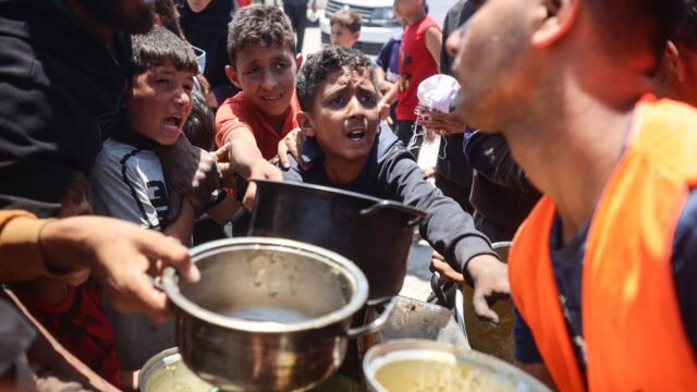 El exterminio de los palestinos se está disfrazando de ayuda - RT World News
