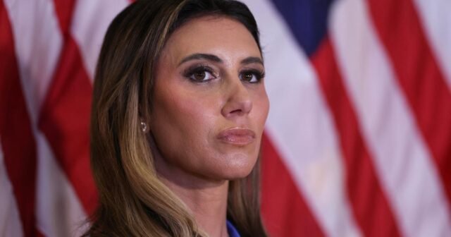 Esfuerzo para mantener a Alina Habba en el puesto como el abogado de Nueva Jersey en Nueva Jersey Sparks Legal Challenge
