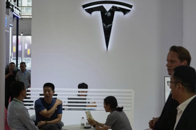 Inmediatamente en dos casos que amenazan a la compañía de automóviles de Musk es una sola pregunta: ¿se puede confiar en él?
