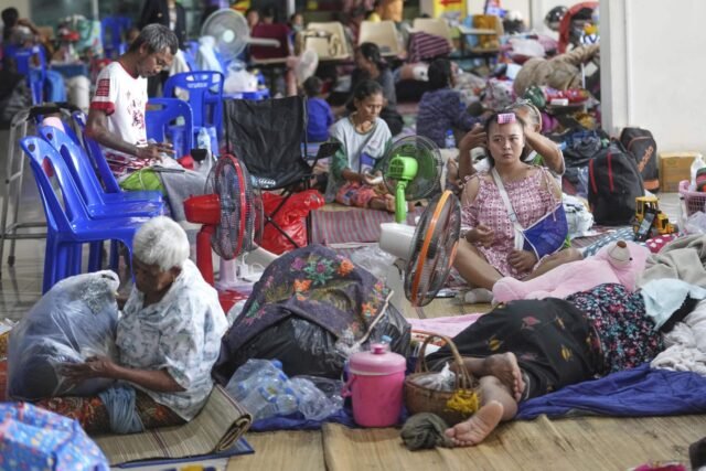 Líderes camboyanos tailandeses para reunirse en Malasia para hablar para terminar la disputa fronteriza
