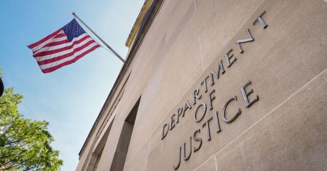 Los disparos en el caso de complicación del Departamento de Justicia de Trump contra el hombre de Florida acusado de abarrotar a los niños con necesidades especiales
