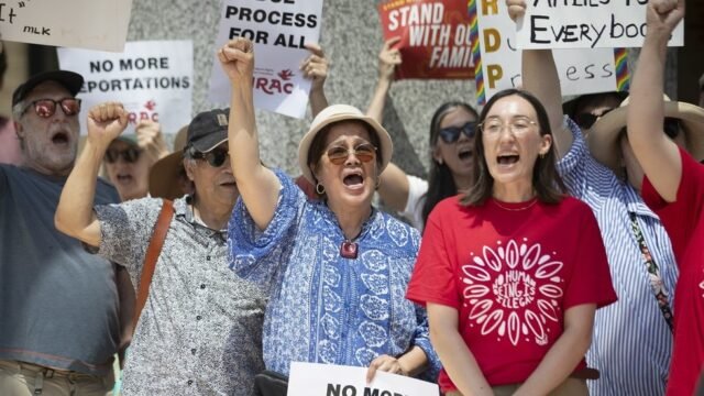 Rent-a-Crowd CEO eleva la tapa en los 'Secretos sucios' de la industria de protesta de EE. UU.-RT World News
