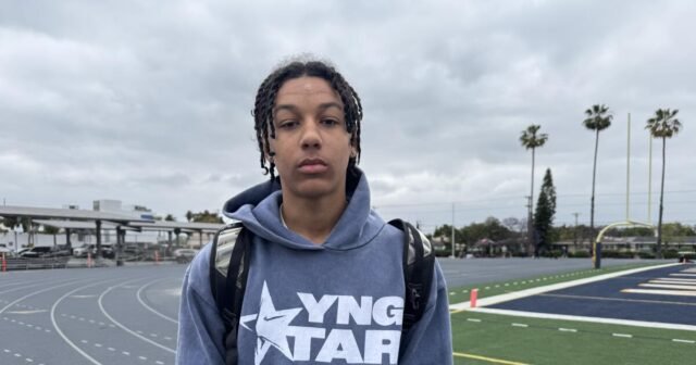 El esquinero de Palos Verdes Jalen Flowers es un fenómeno de segundo año
