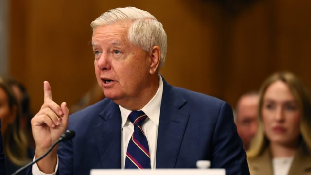 El senador de Warhawk nos amenaza con castigo divino - RT World News

