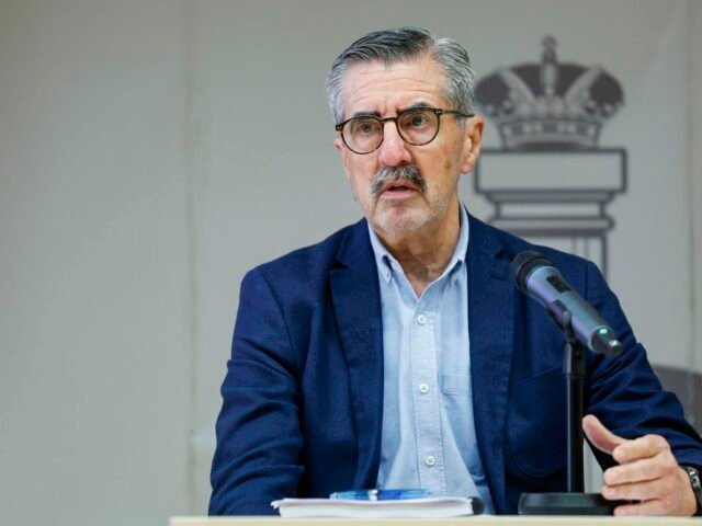 El zar de la inundación del ex gobierno de Valencia, que renunció a las falsas acusaciones de CV se hospitaliza después del intento de suicidio
