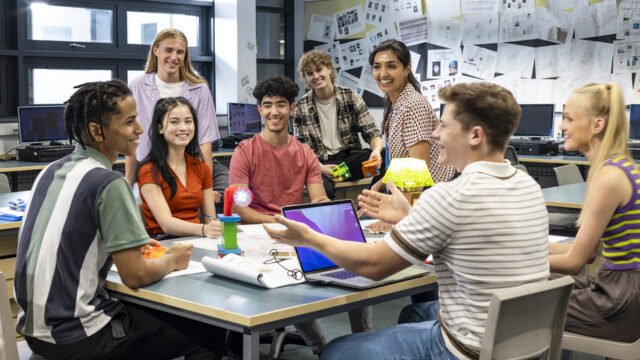 He aquí por qué la educación occidental está condenada - RT World News
