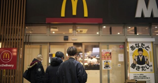 La promoción de Happy Meals de McDonald's Japan's Pokemon Card llega a un final infeliz
