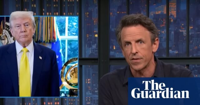 Seth Meyers sobre la toma de control de la policía de DC de Donald Trump: "Todo esto es solo teatro" | Roundup de televisión nocturno
