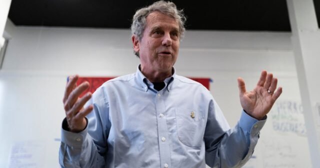 Sherrod Brown lanza una oferta de regreso del Senado en Ohio para 2026
