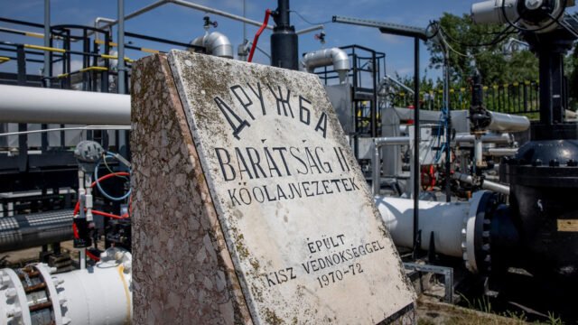Ucrania golpea el oleoducto clave para la UE - Hungría - RT World News

