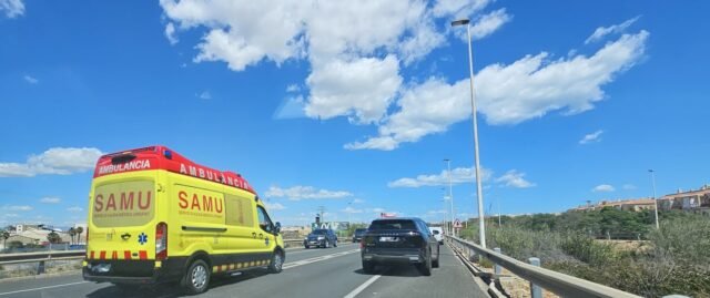 ¿Héroe o rompeolas de la autopista? ¡El conductor de ambulancia de Alicante multó a exceso de velocidad para salvar una vida!
