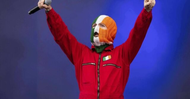 Canadá prohíbe el grupo de rap irlandés Kneecap de ingresar al país
