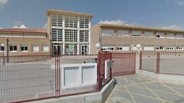 Escuela primaria de San Miguel en Breaking Point
