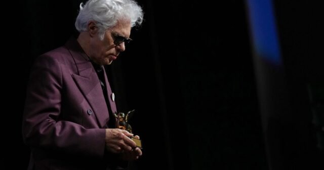 Fotos de la ceremonia de entrega de premios del Festival de Cine de Venecia donde Jim Jarmusch gana el honor superior
