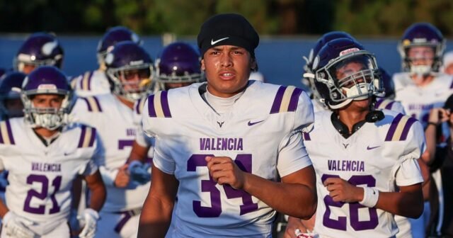 Ryan Salcedo del obispo Amat tiene cinco touchdowns en victoria sobre Valencia
