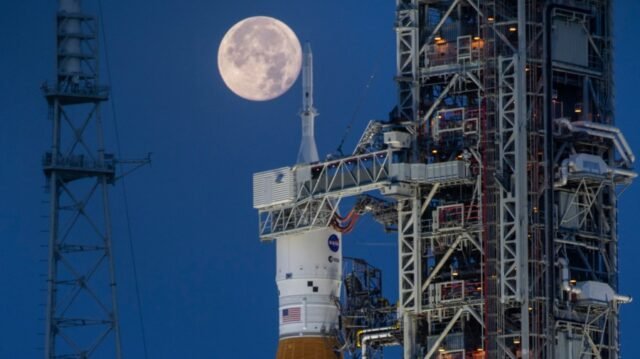 Cómo la NASA, SpaceX y Estados Unidos aún pueden ganar la carrera hacia la luna
