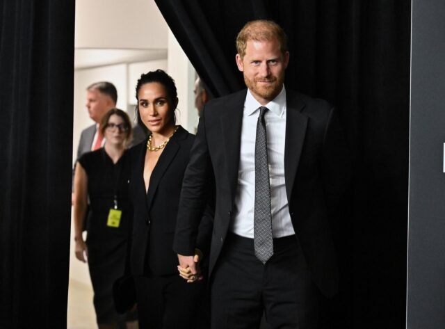 El príncipe Harry y Meghan invitan a las familias a unirse a su lucha contra las prácticas predatorias en las redes sociales
