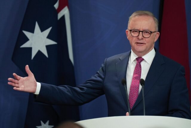 Estados Unidos y Australia firman un acuerdo para compartir minerales de tierras raras
