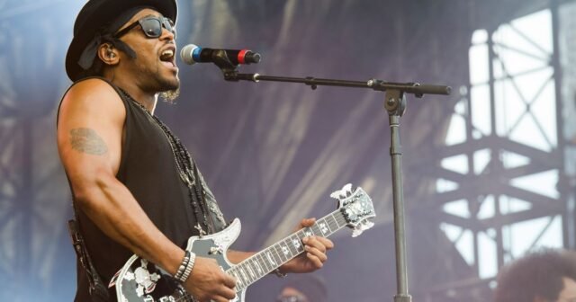 La lista de reproducción que abarca toda la carrera de D'Angelo: éxitos y gemas ocultas
