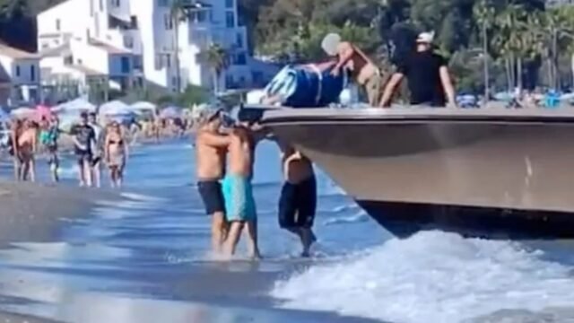 Rehén obligado a beber CEMENTO y narcos disparando balas a la policía... cómo los puntos turísticos británicos en España enfrentan la invasión de los cárteles
